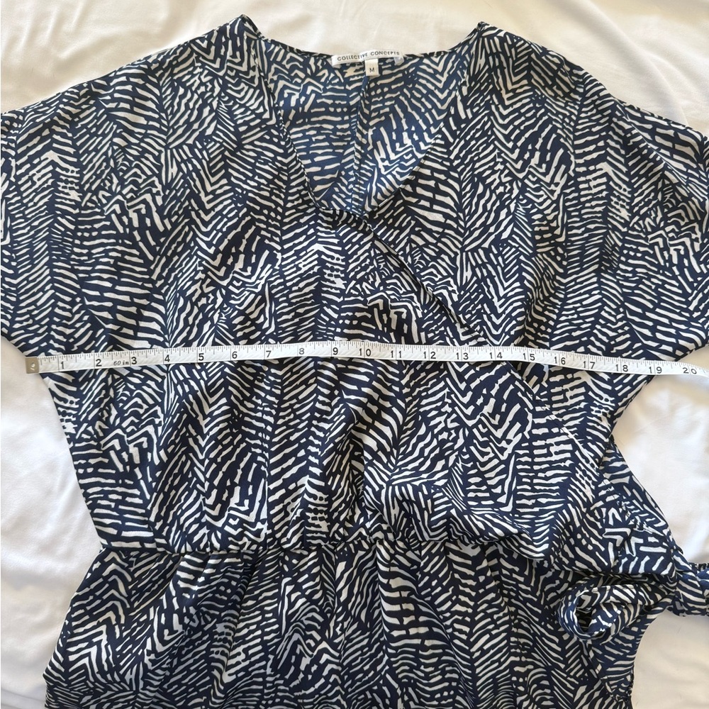 Collective Concepts Navy and Cream Abstract Dress Size Medium - Picture 3 of 7